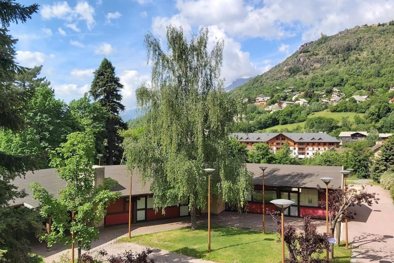 Apartment with balcony near Briançon Exterior foto