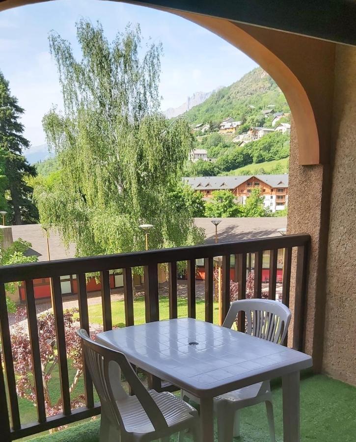 Apartment with balcony near Briançon Exterior foto
